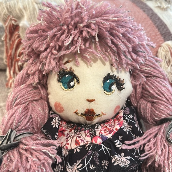 Charming Pink-Haired Rag Doll - Picture 4 of 6